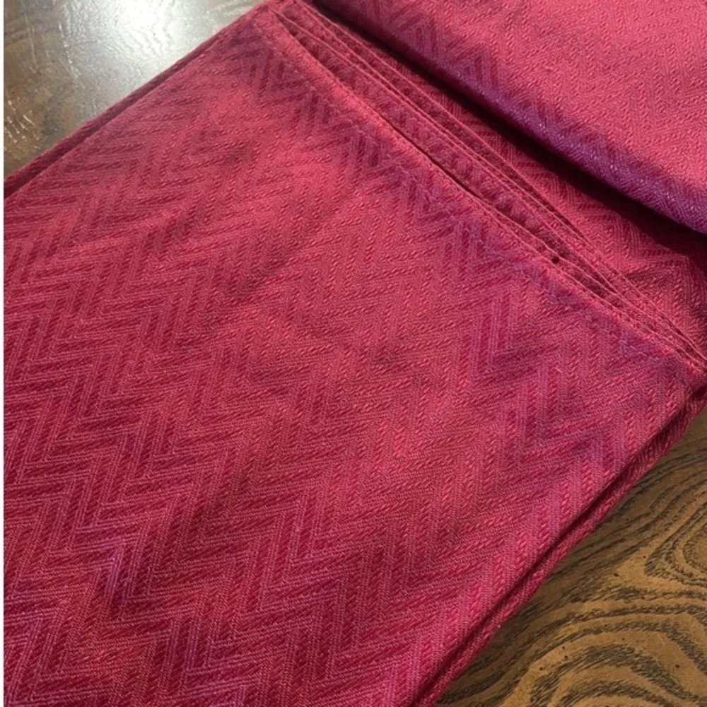 NEW Ralph Laure 60 x 84 Oblong Red/Mahroon Basket Weave Cotton Blend Tablecloth